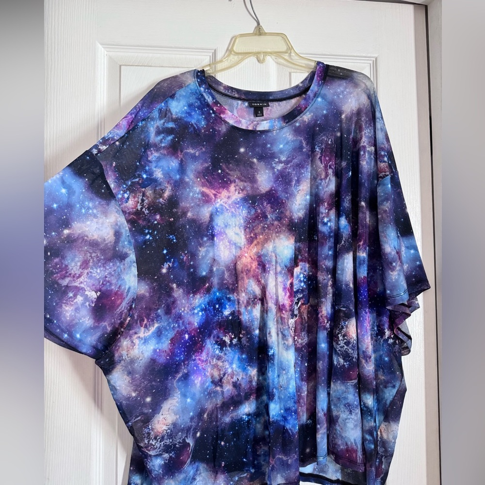Torrid Cosmic Print Short Sleeve Top
